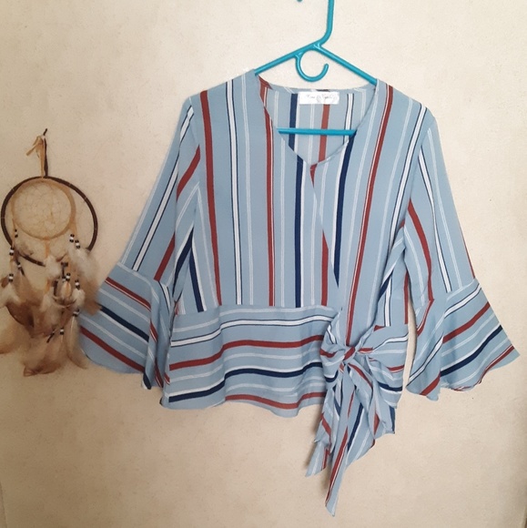 Maria & Kyndal's butterfly sleeved blouse - Picture 1 of 3